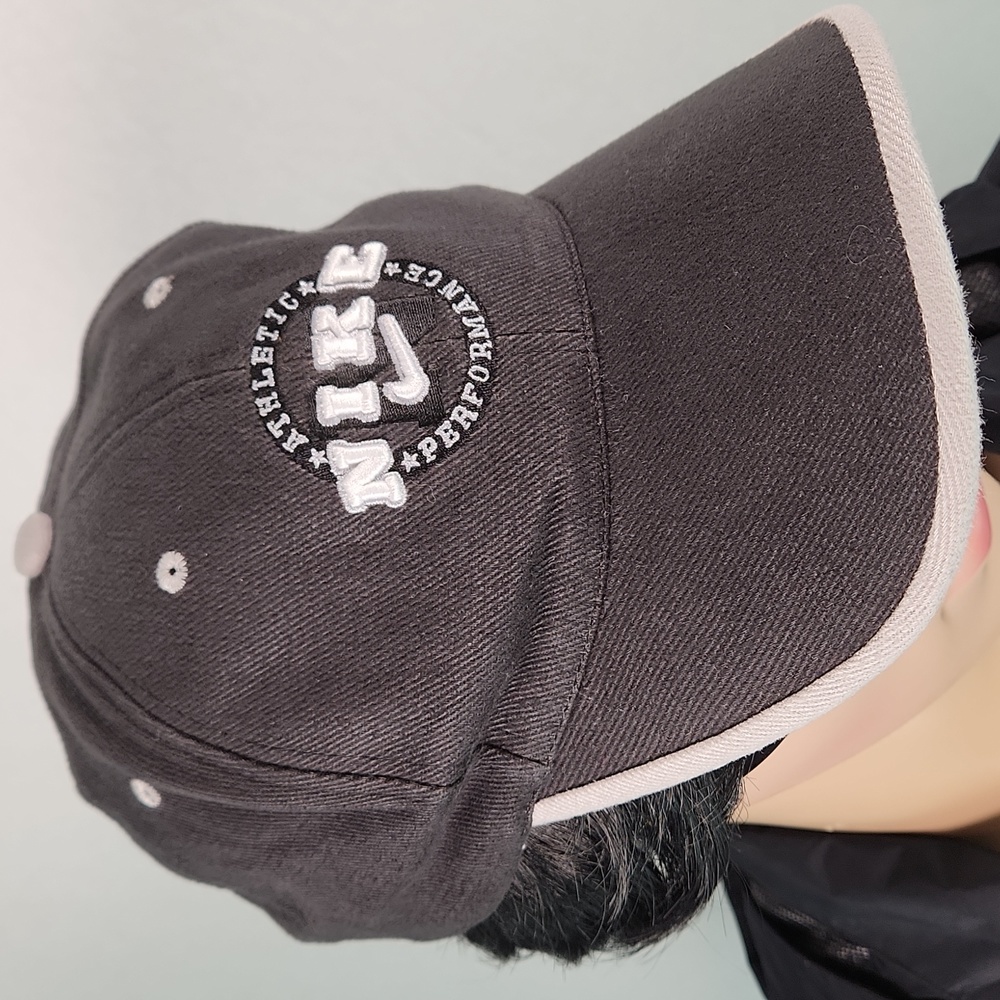 NIKE Athletic Performance Swoosh logo hat OSFM Velcro back